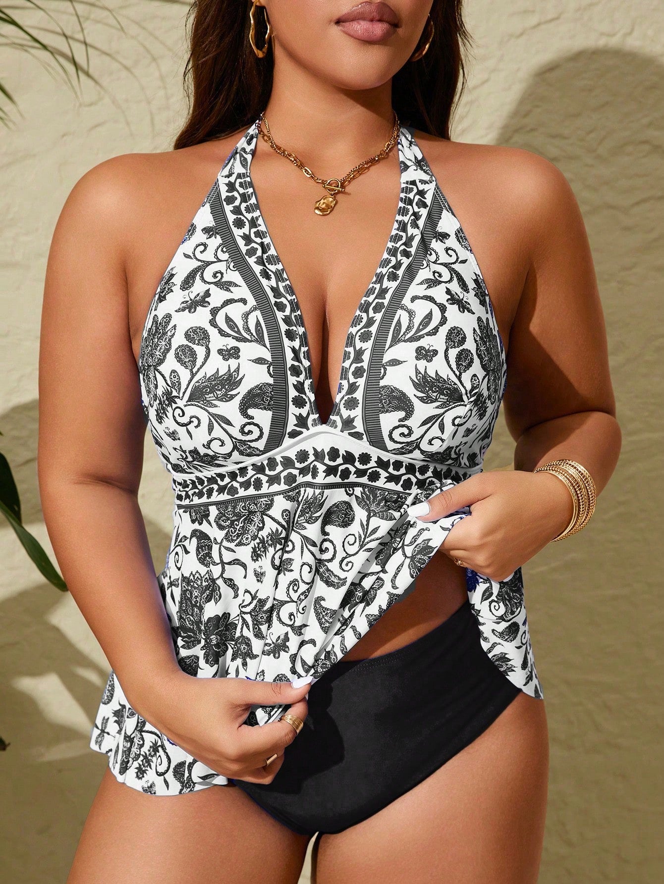 Tankini Plus Size com Estampa Paisley e Costas Nuas