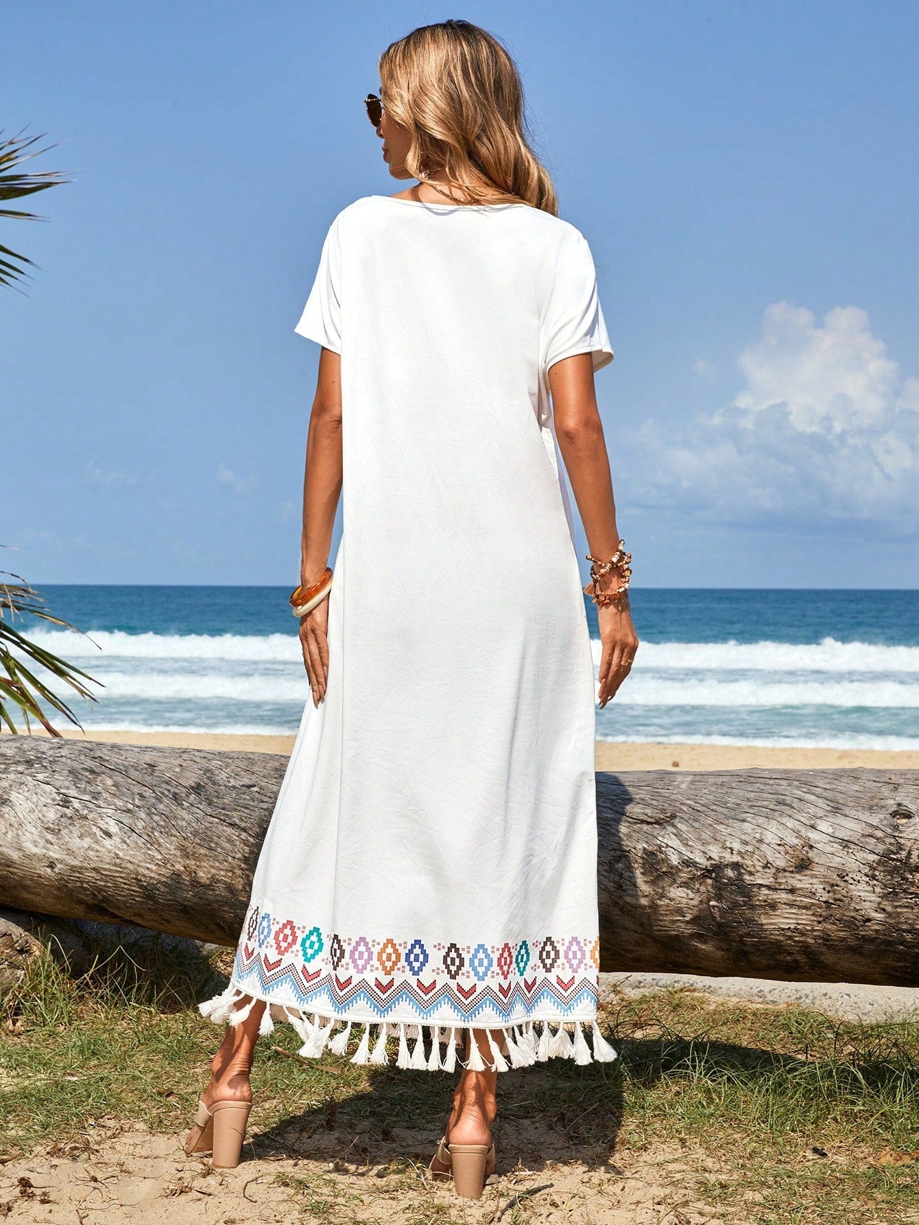 Vestido com Estampa Geográfica