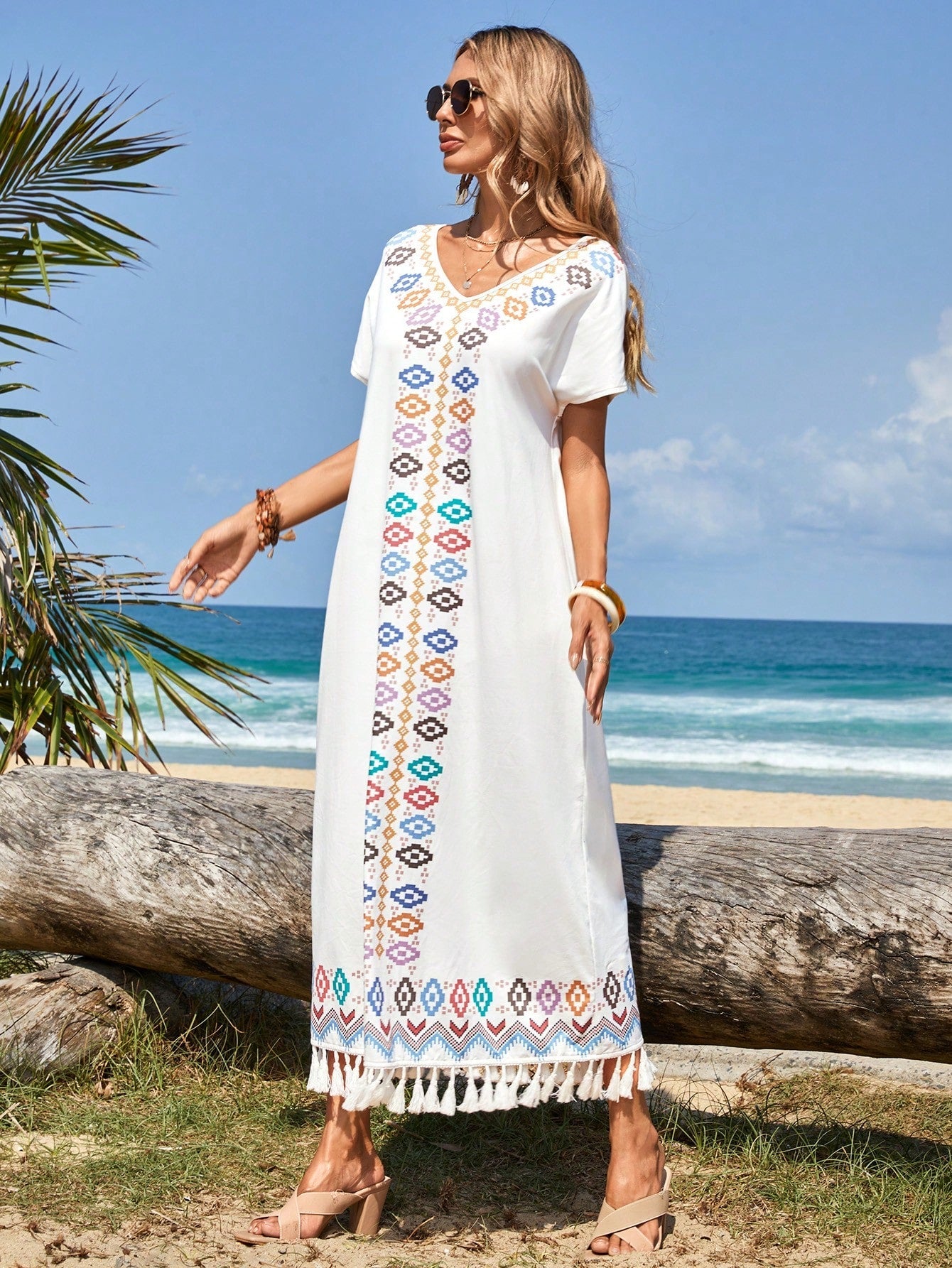 Vestido com Estampa Geográfica