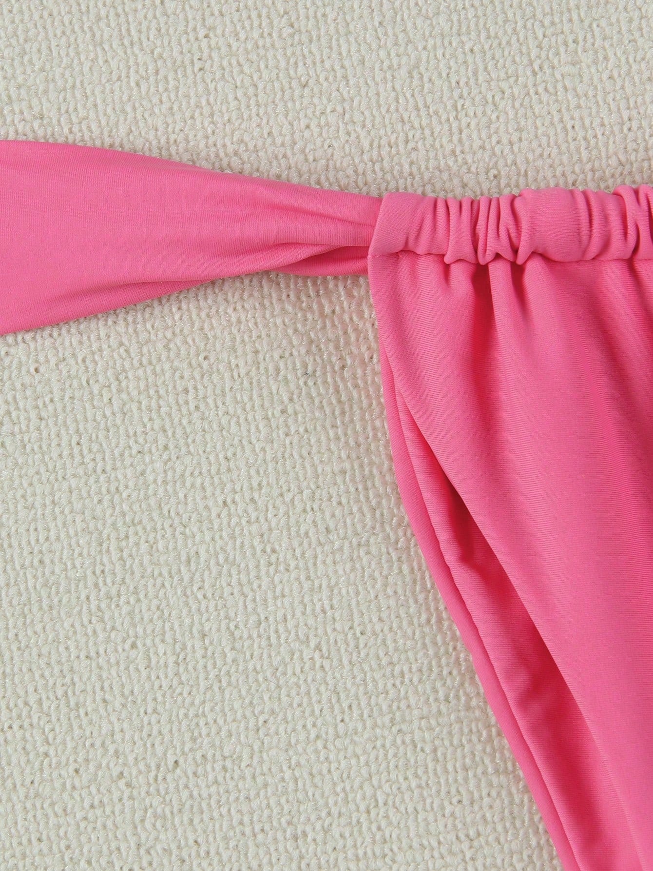 Biquíni Tomara que Caia com Calcinha Cortininha