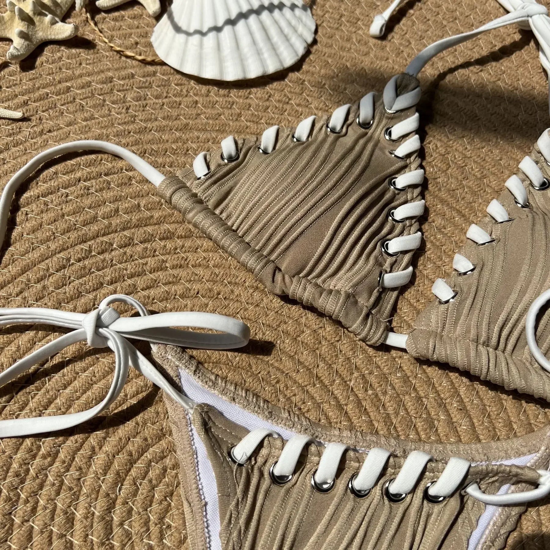 Biquíni Trançado - Design Elegante