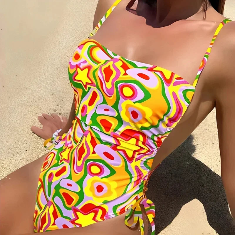 Maiô Sexy com Cordão e Detalhes Pinçados