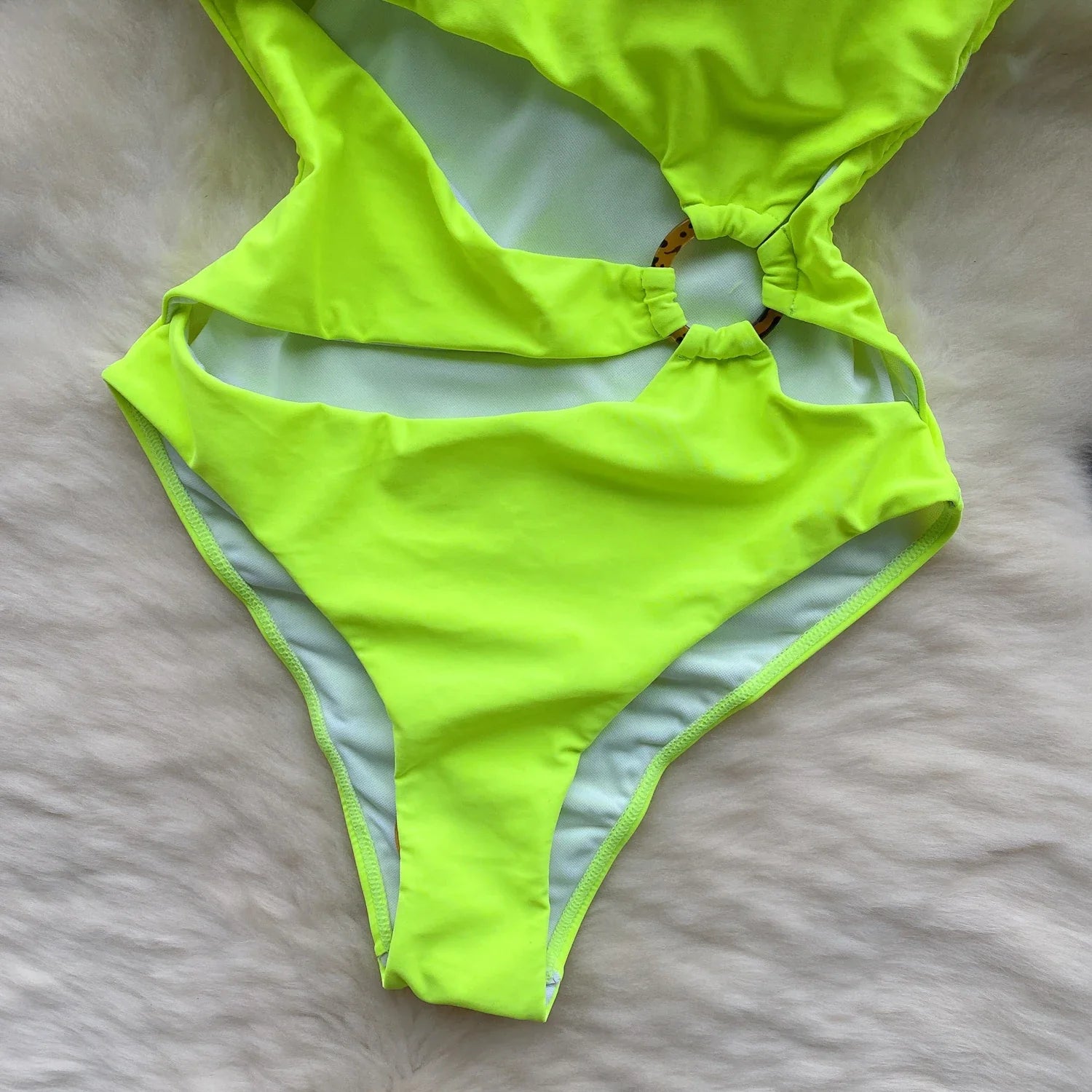 Maiô Elegância - Com Recortes e Design Irregular