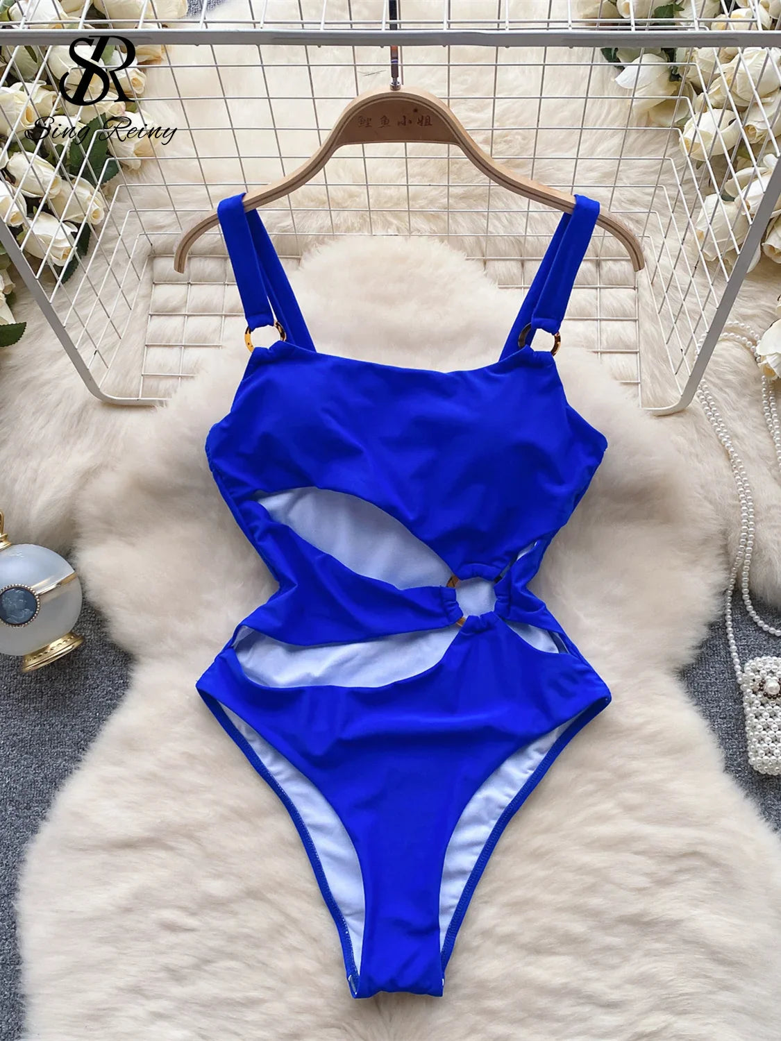 Maiô Elegância - Com Recortes e Design Irregular