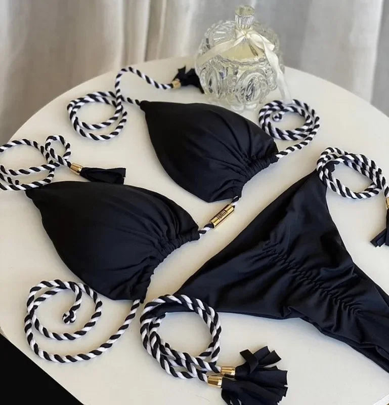 Biquíni de Cordas em Cores Vibrantes