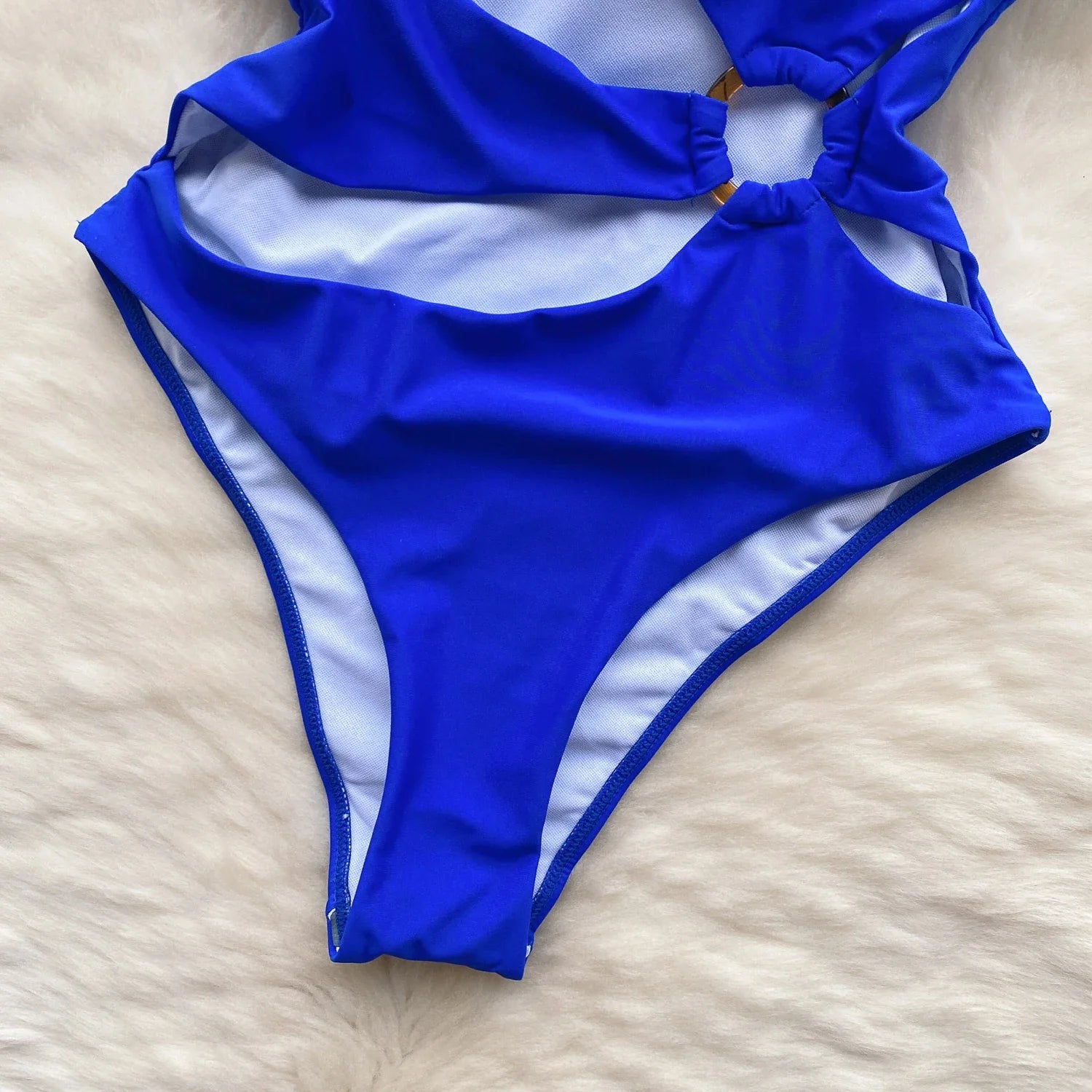 Maiô Elegância - Com Recortes e Design Irregular