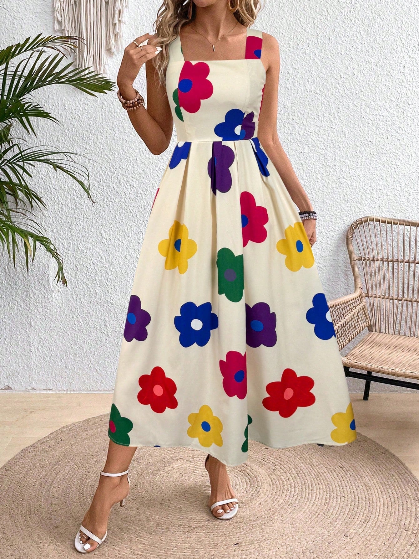 Vestido Longo com Decote