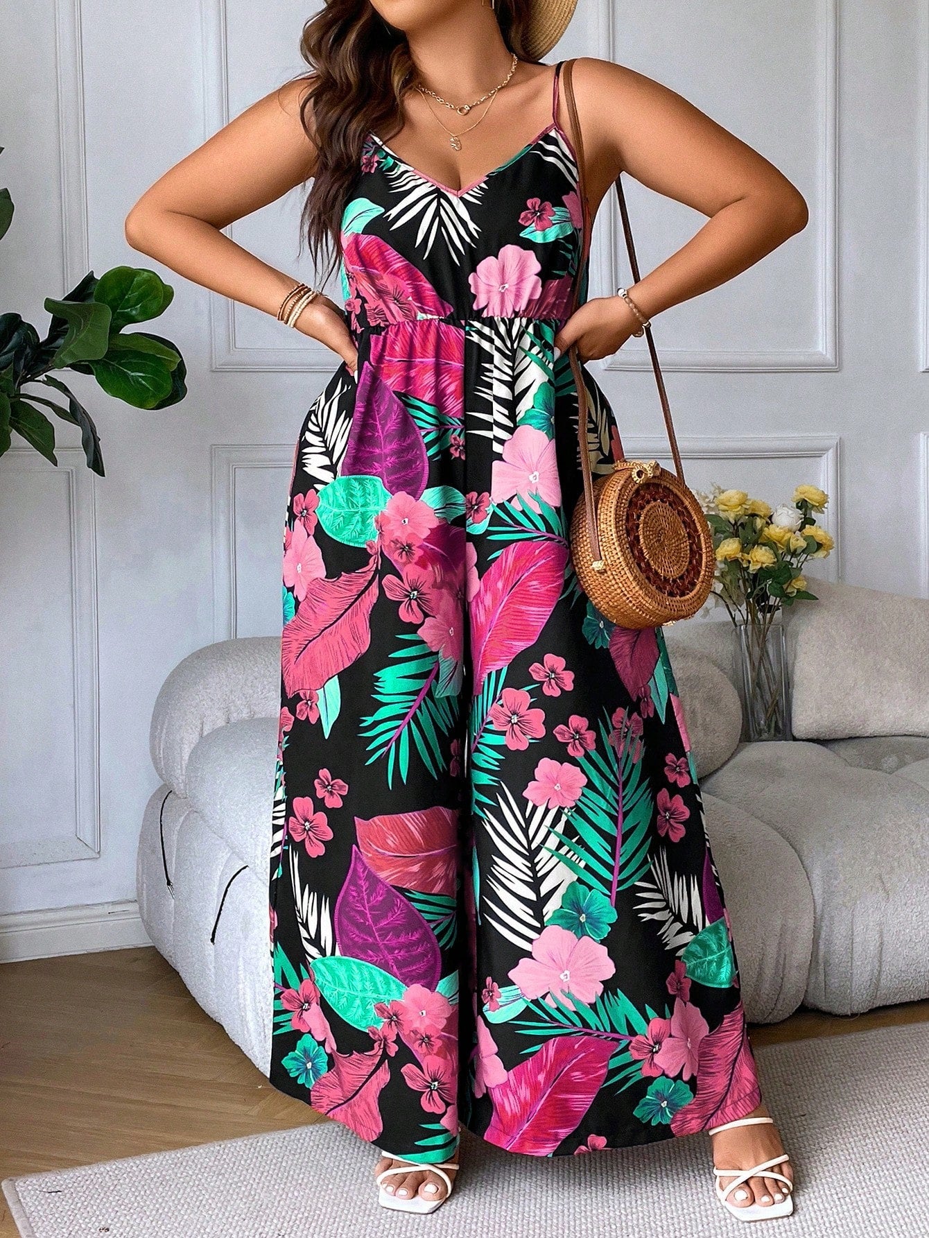 Macacão Plus Size Floral Alinne
