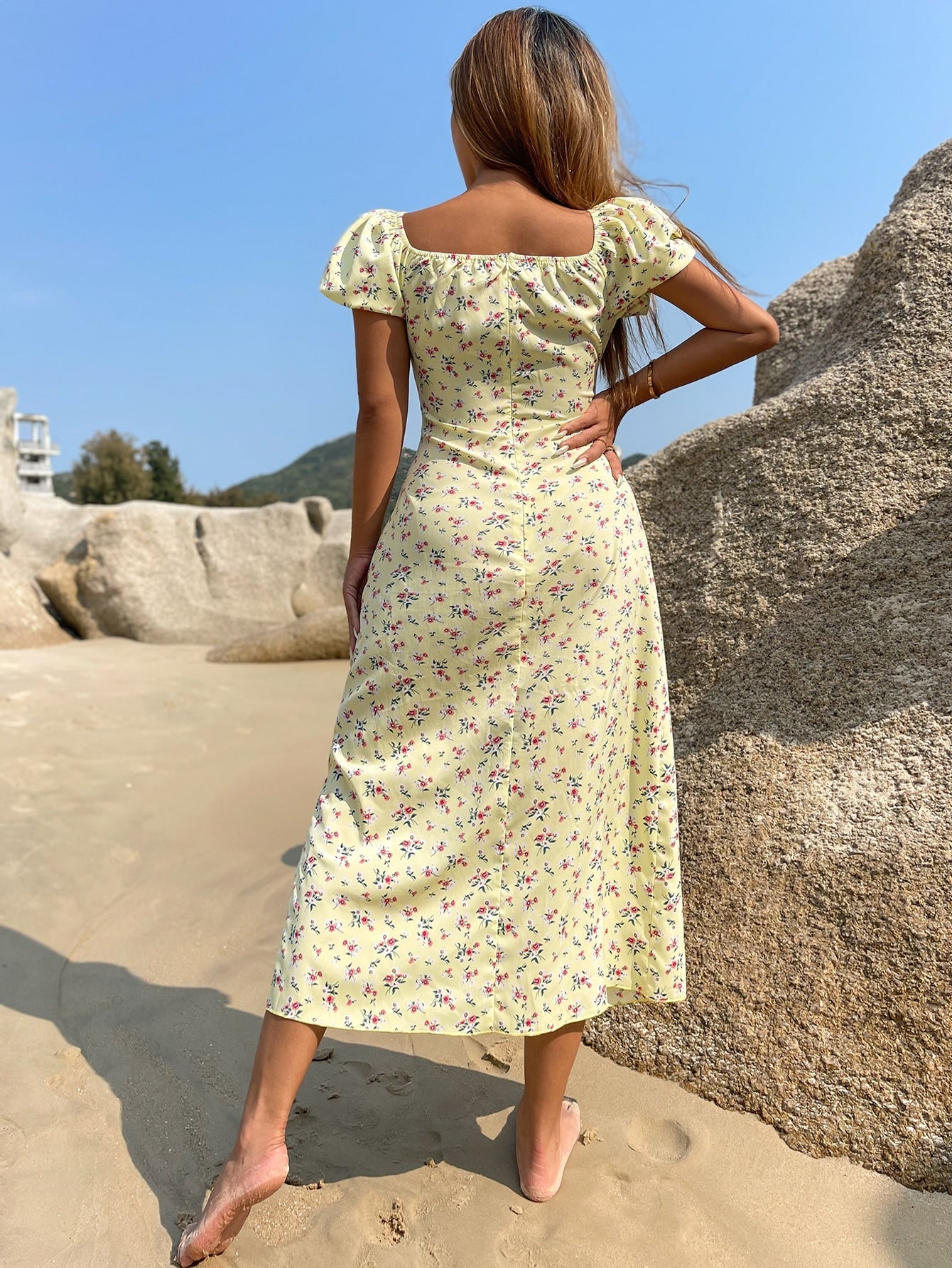 Vestido Floral com Fenda