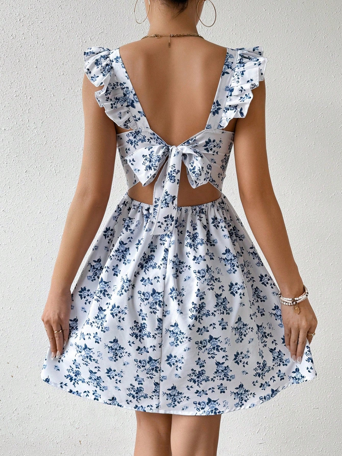 Vestido com Estampa Aleatória e Manga Curta para Férias