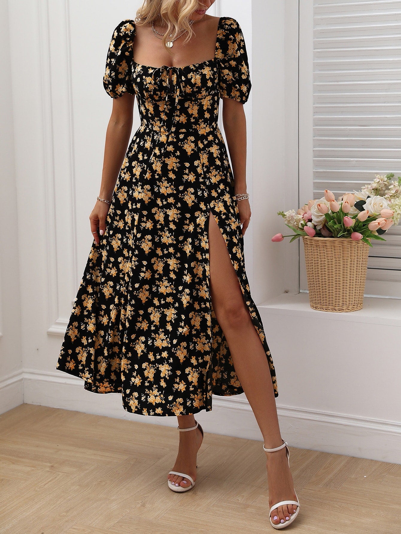 Vestido Longo Floral com Fenda e Nó