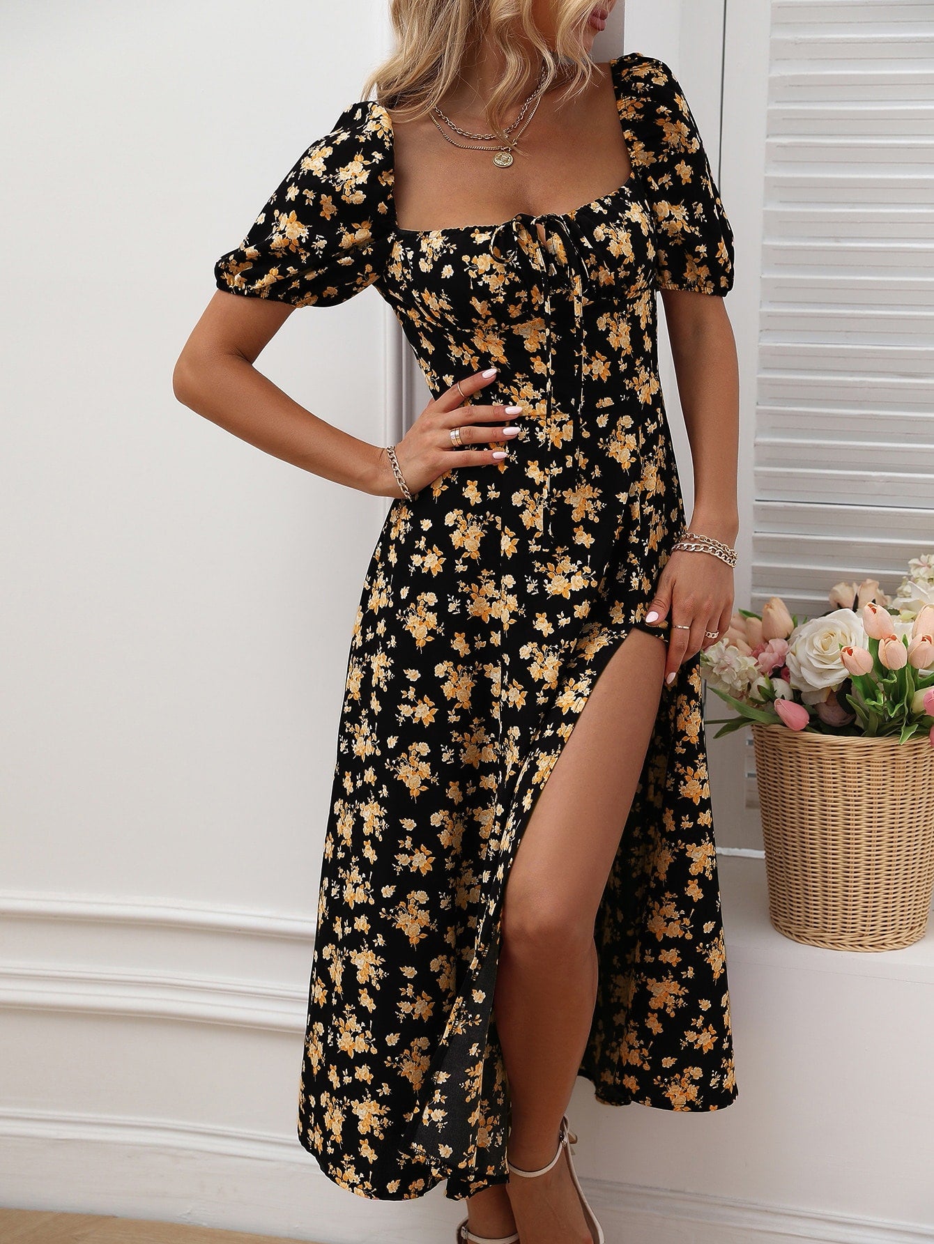 Vestido Longo Floral com Fenda e Nó