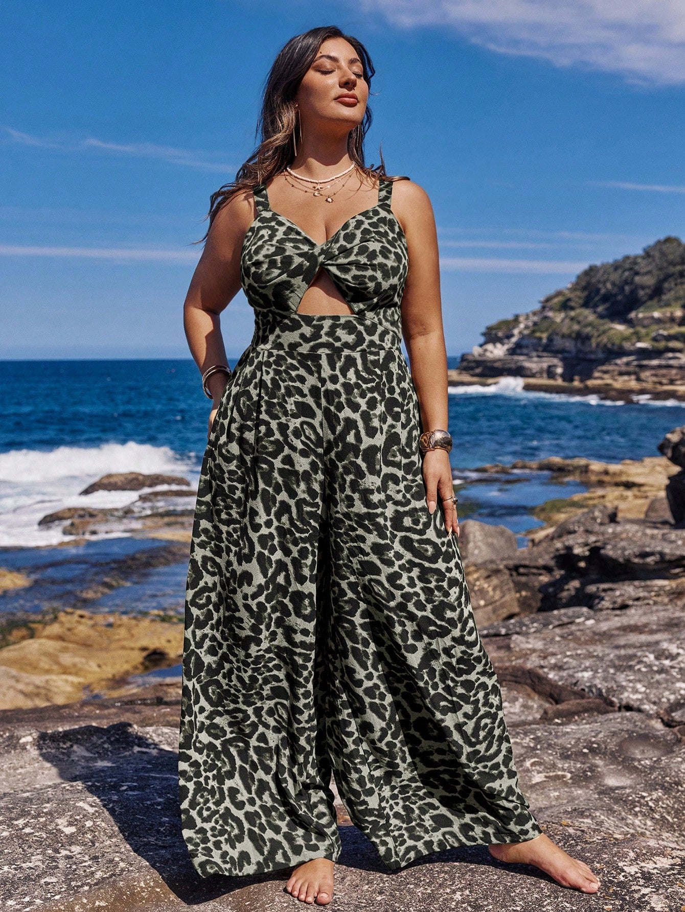 Macacão Plus Size Animal Print Gabriela