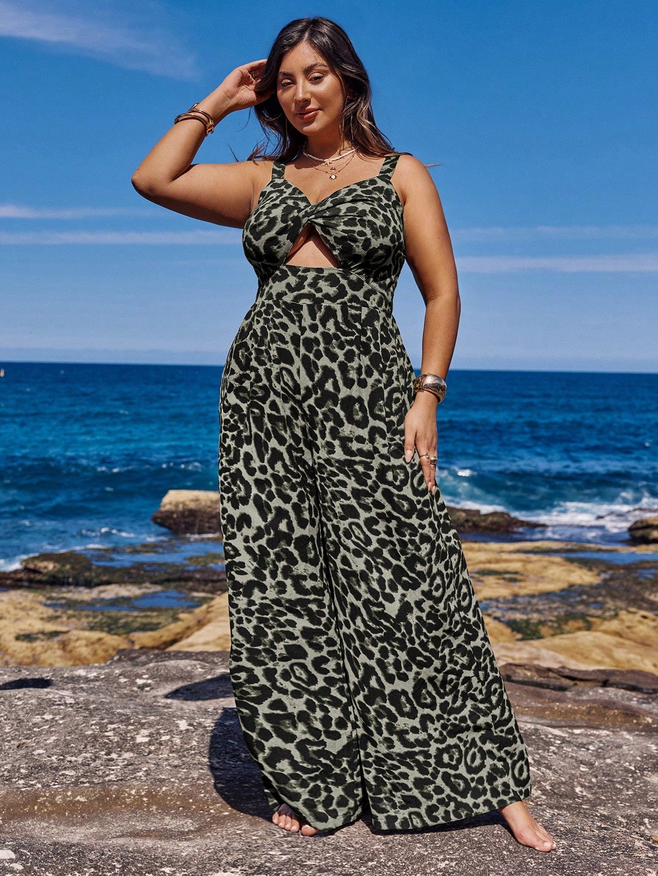 Macacão Plus Size Animal Print Gabriela