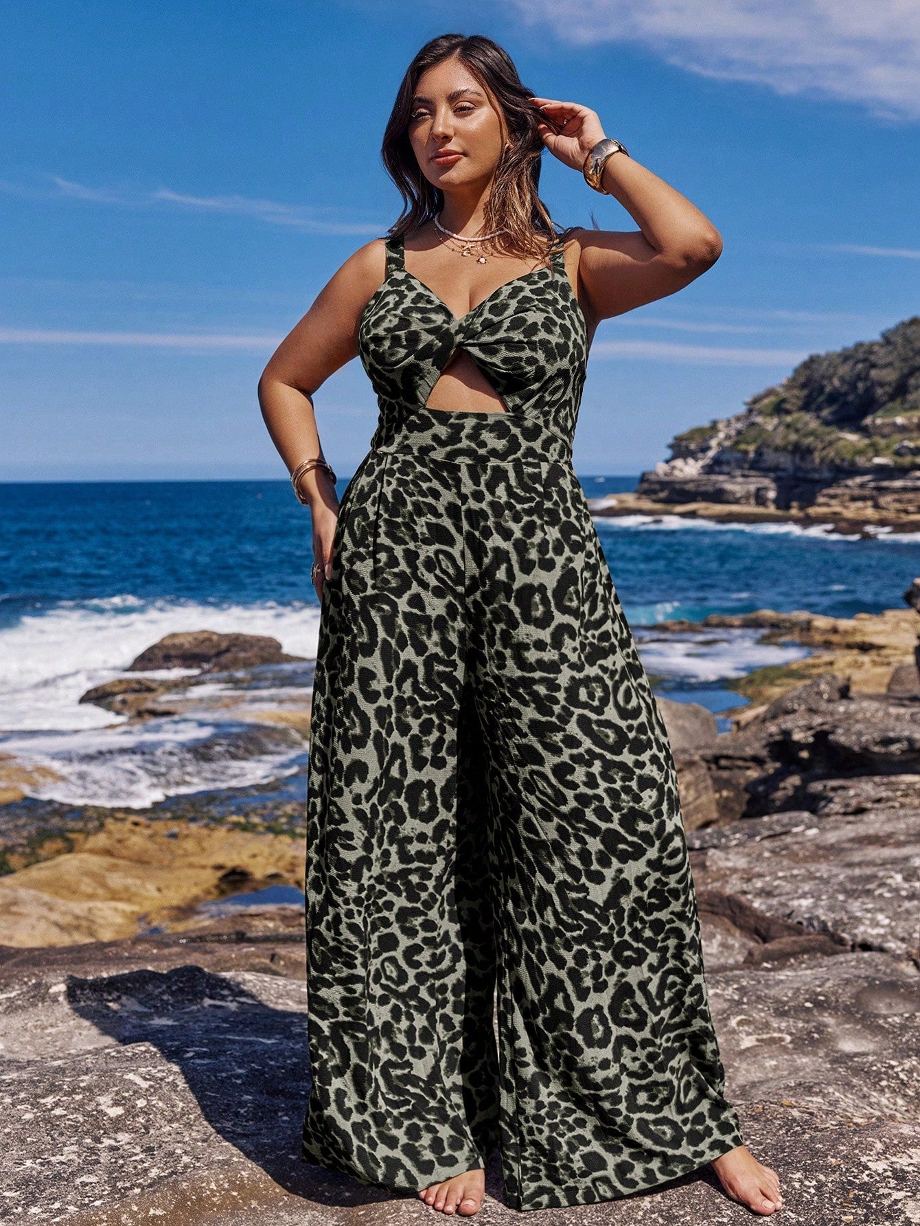 Macacão Plus Size Animal Print Gabriela
