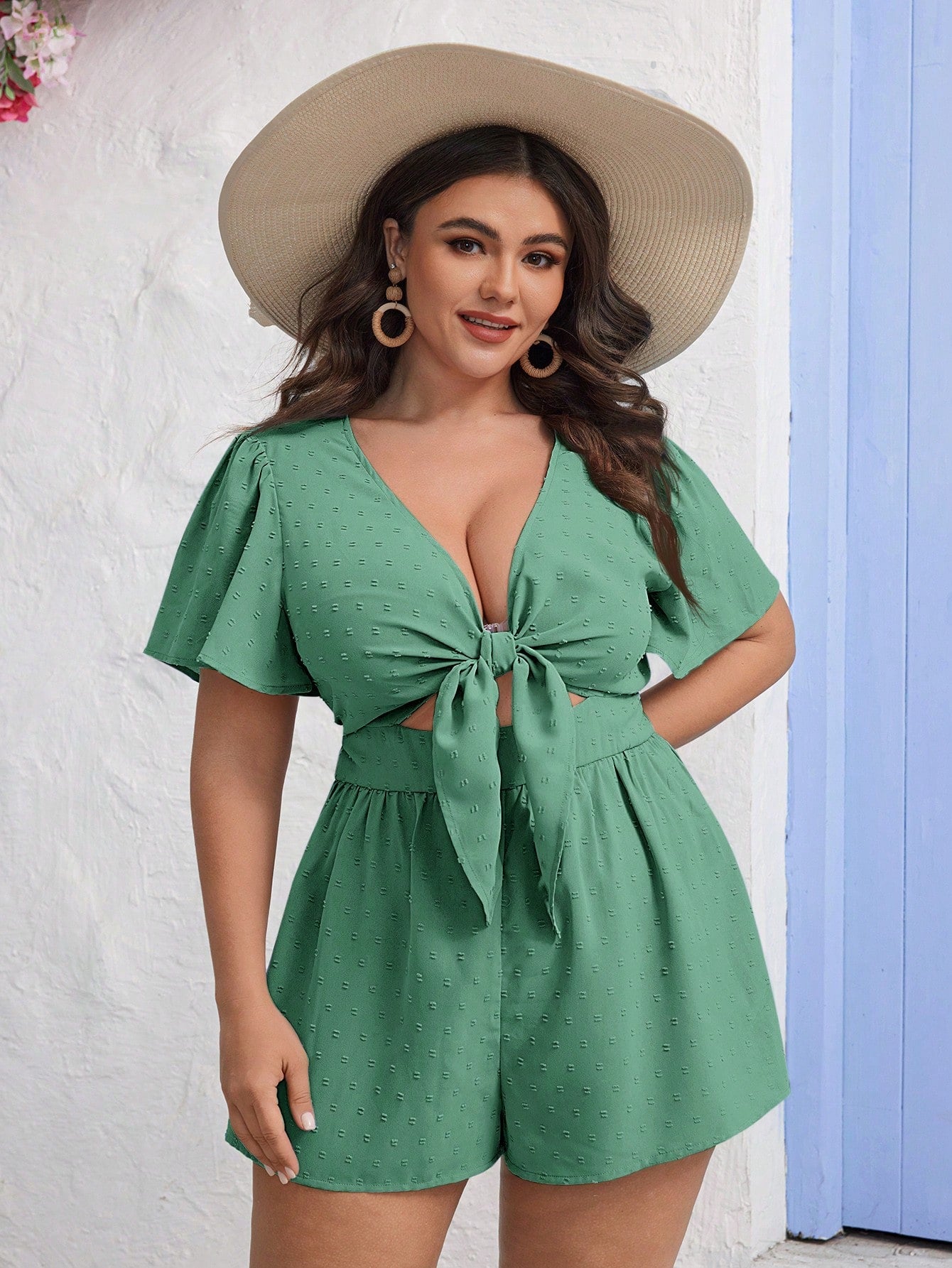 Macaquinho Plus Size Com Amarração Frontal