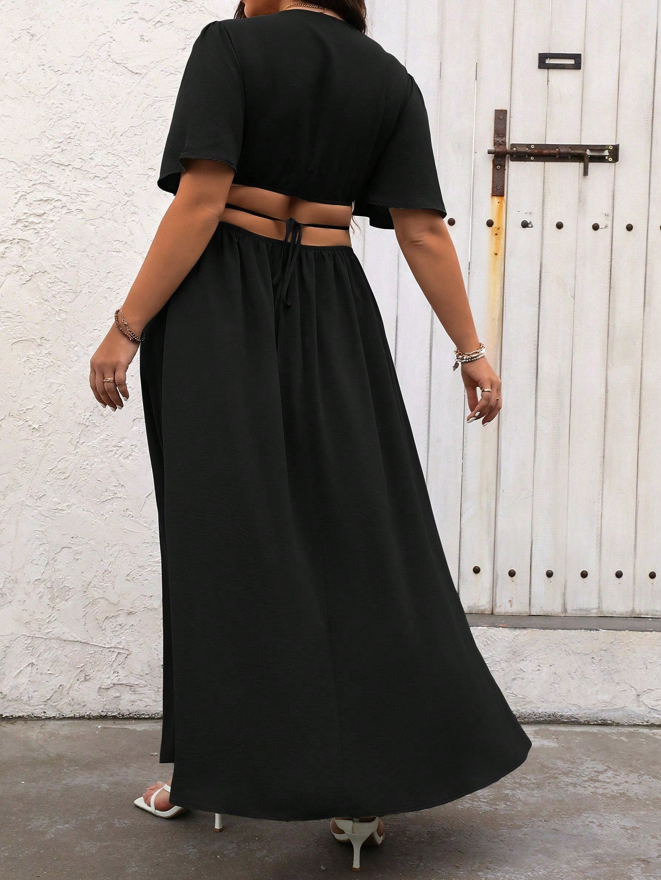 Vestido Casual Plus Size Azul Royal com Gola V Profunda