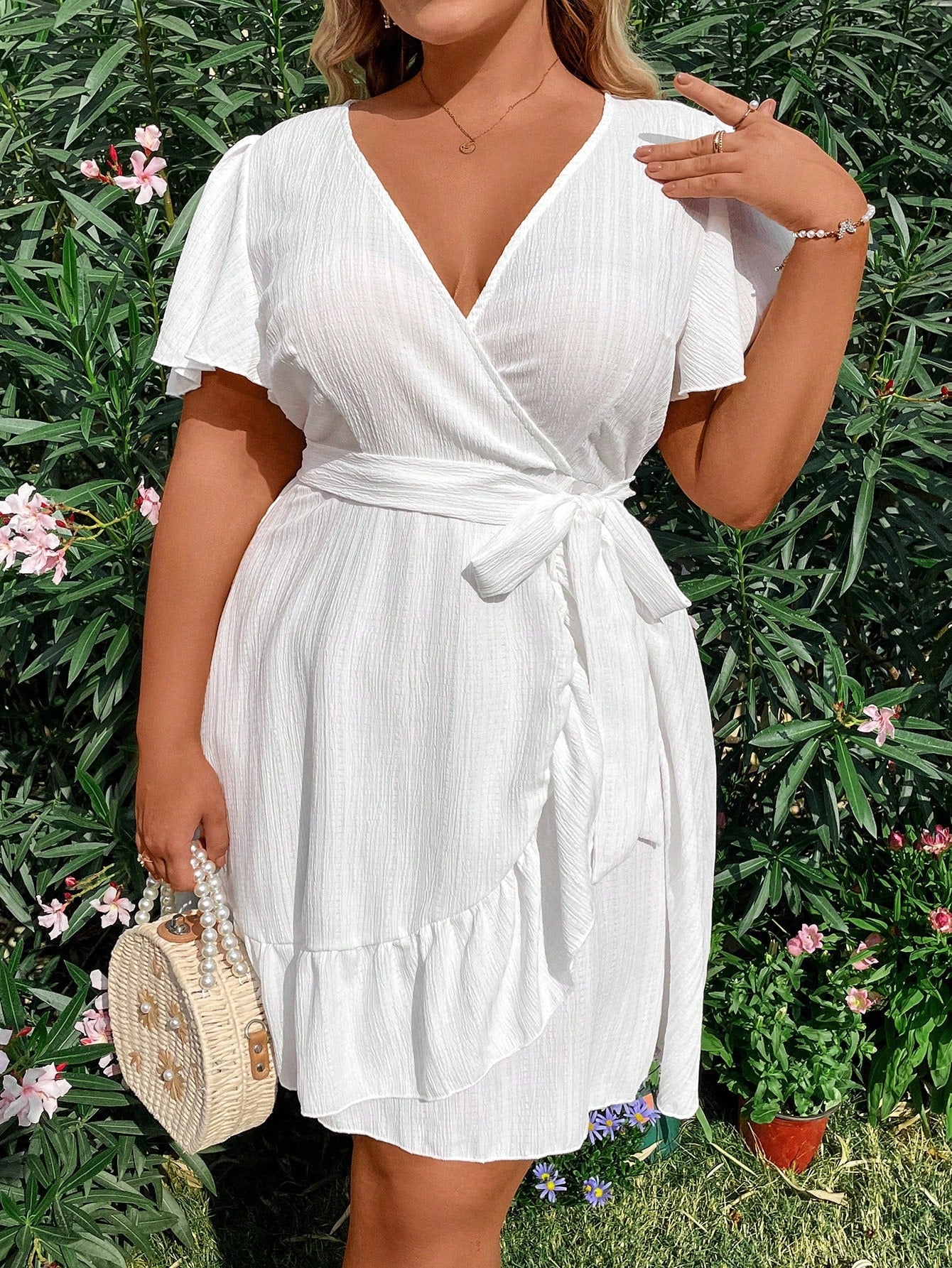 Vestido Plus Size Casual, Bainha com Babado e Manga Esvoaçante