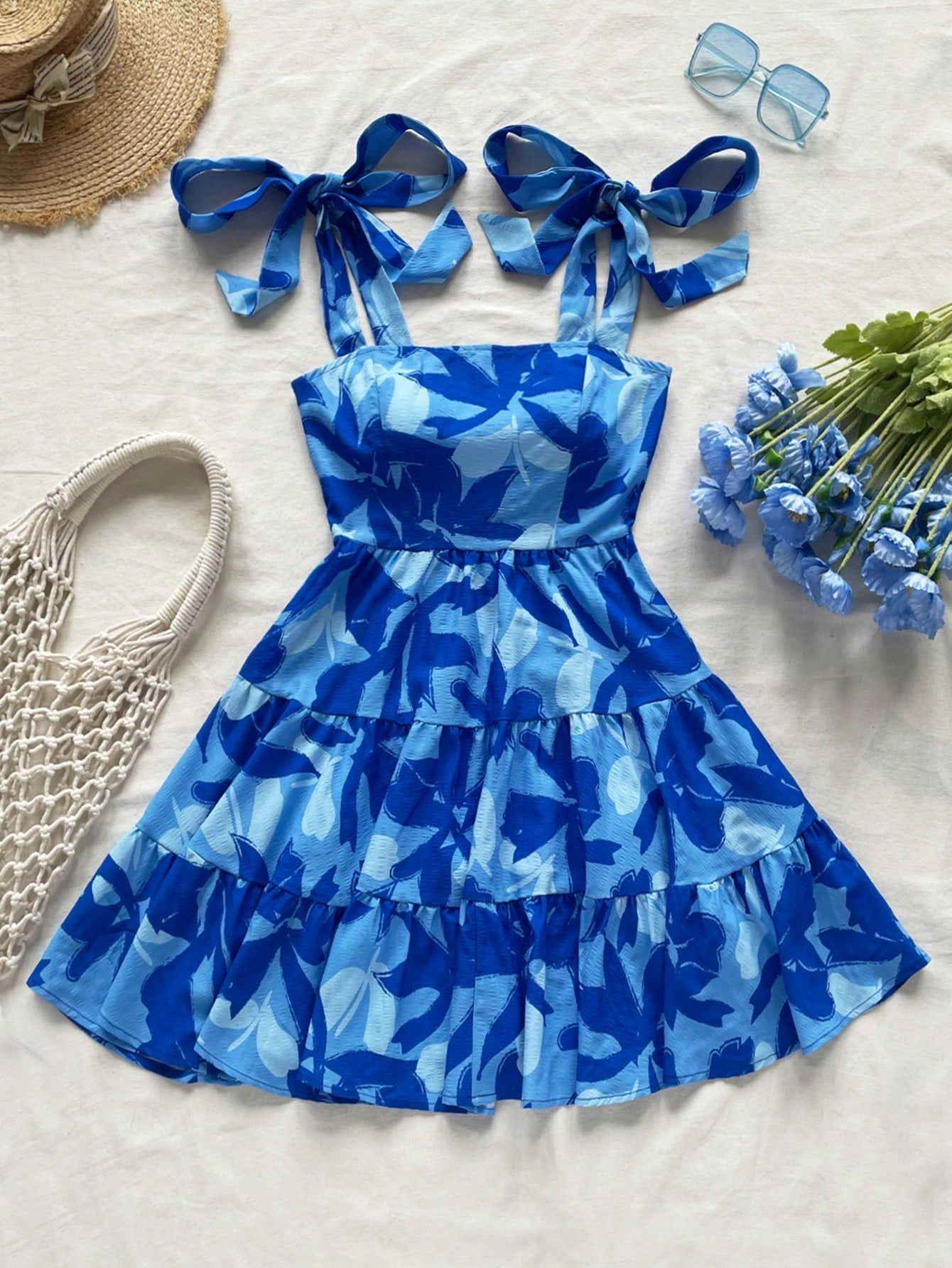 Vestido Casual Plus Size Bainha com Babado e Estampa Tropical