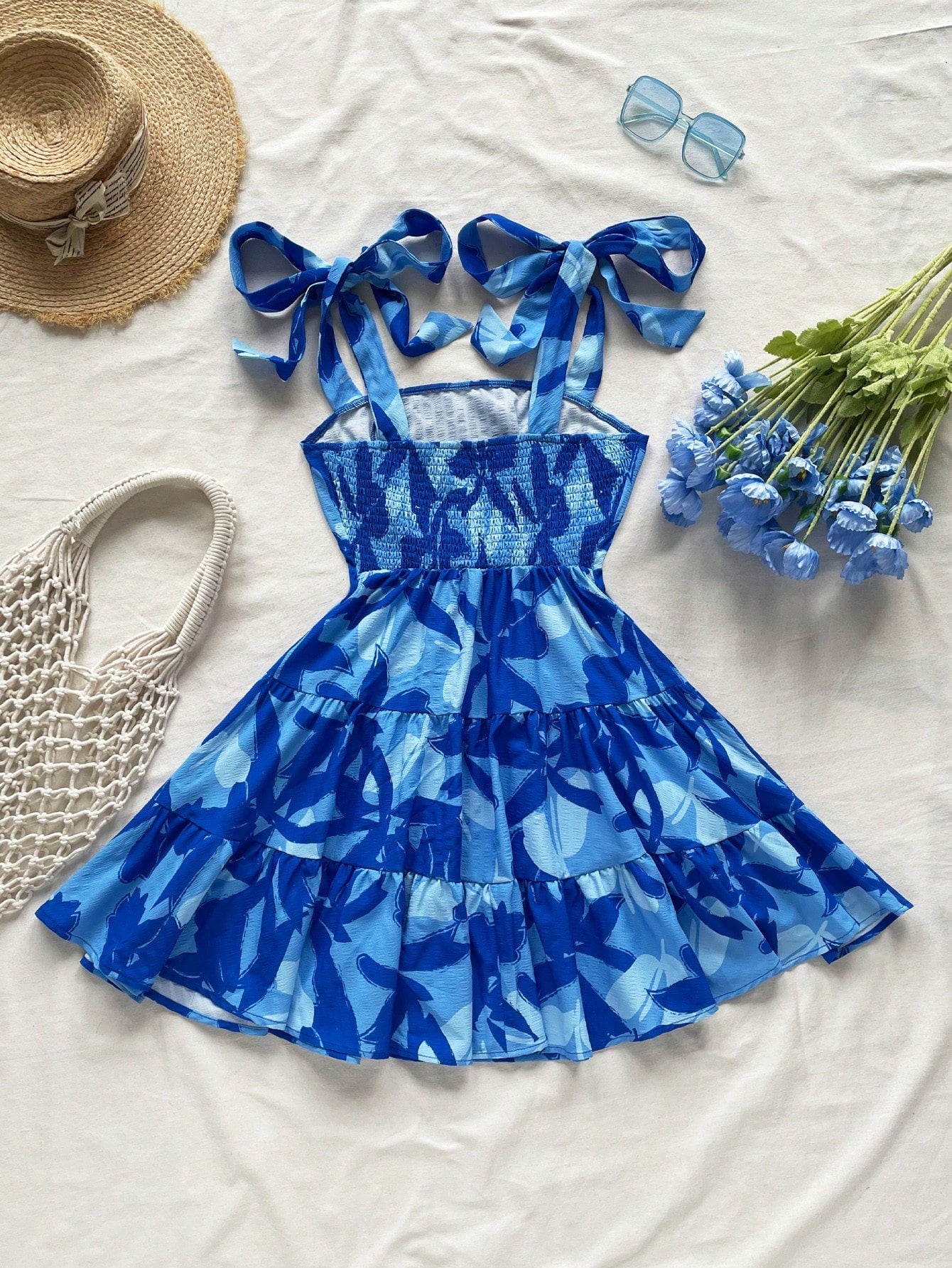 Vestido Casual Plus Size Bainha com Babado e Estampa Tropical