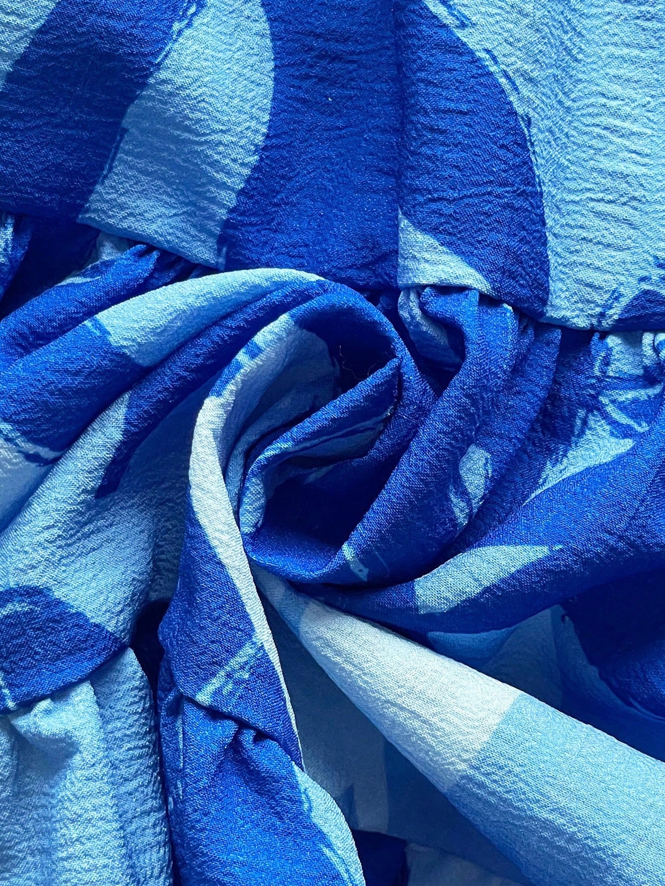 Vestido Casual Plus Size Bainha com Babado e Estampa Tropical