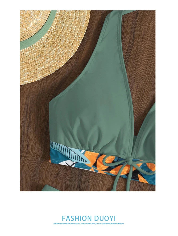 Biquíni Halter com Estampa Floral e Boxer - Jardim Tropical