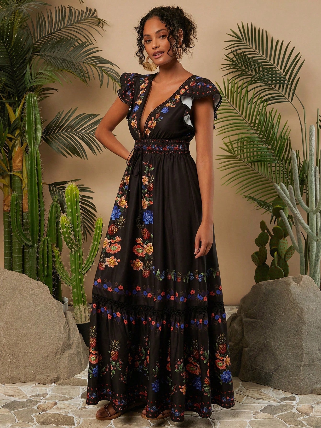 Vestido Colorido de Verão com Decote