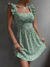 Vestido com Estampa Aleatória e Manga Curta para Férias