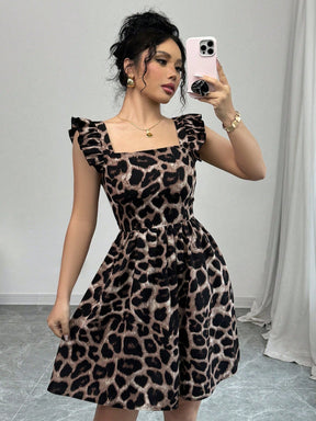 Vestido com Estampa Aleatória e Manga Curta para Férias