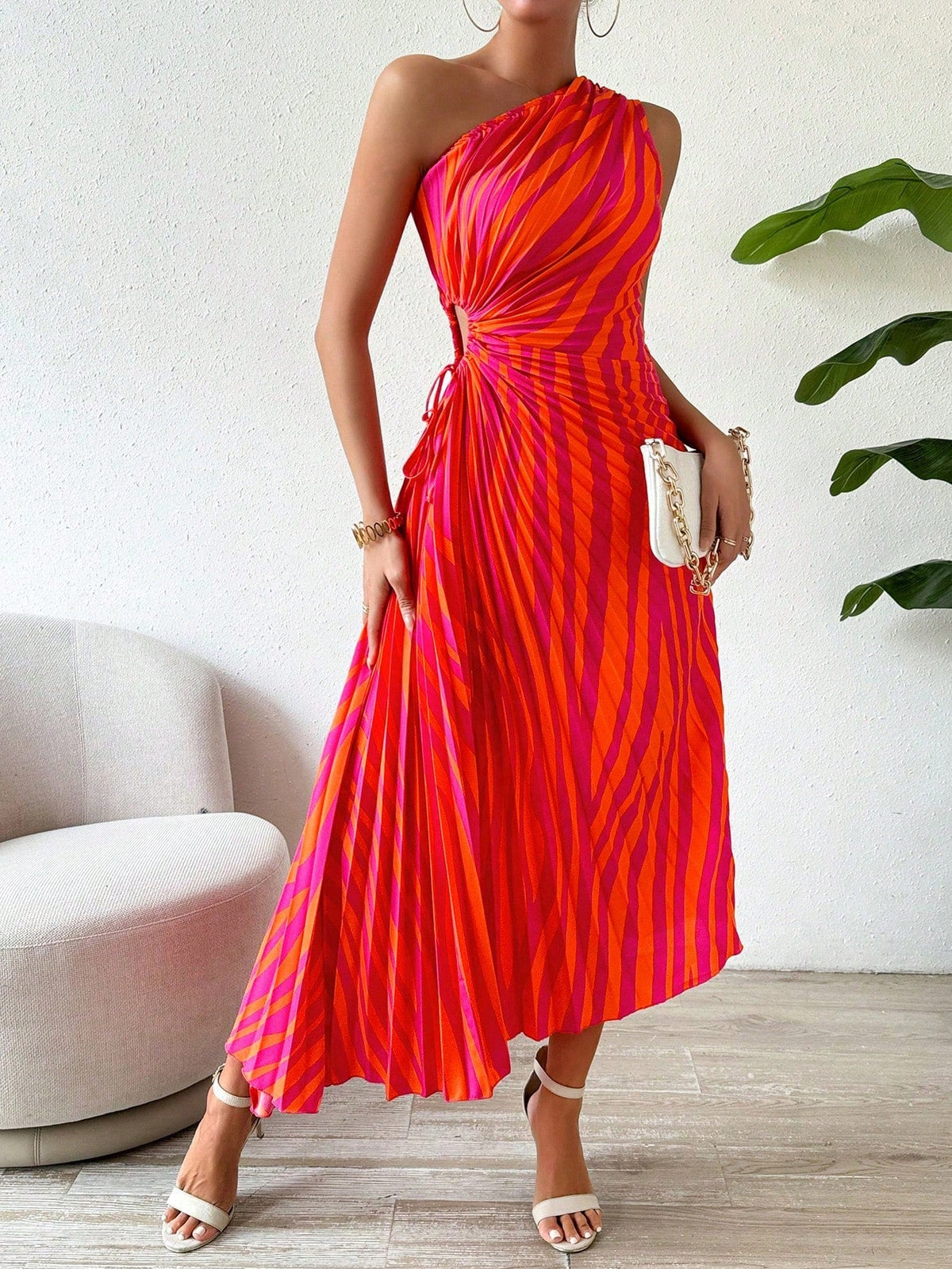 Vestido Longo Plissado Assimétrico