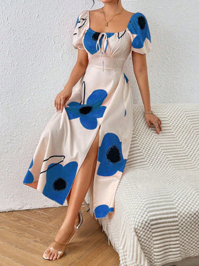 Vestido Floral Elegante com Manga Bufante e Fenda Lateral