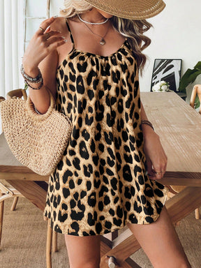 Macaquinho Animal Print Casual