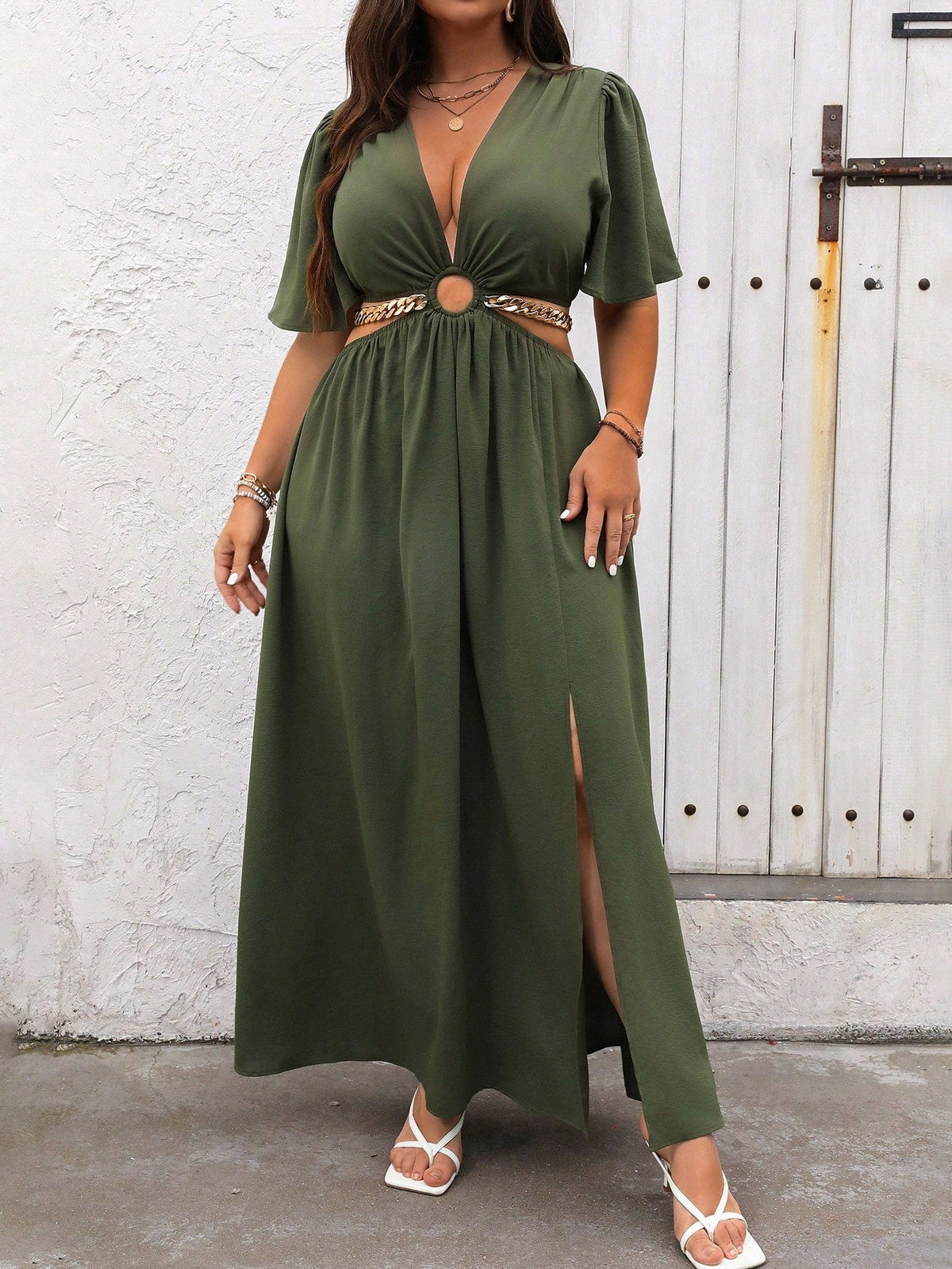 Vestido Casual Plus Size Azul Royal com Gola V Profunda